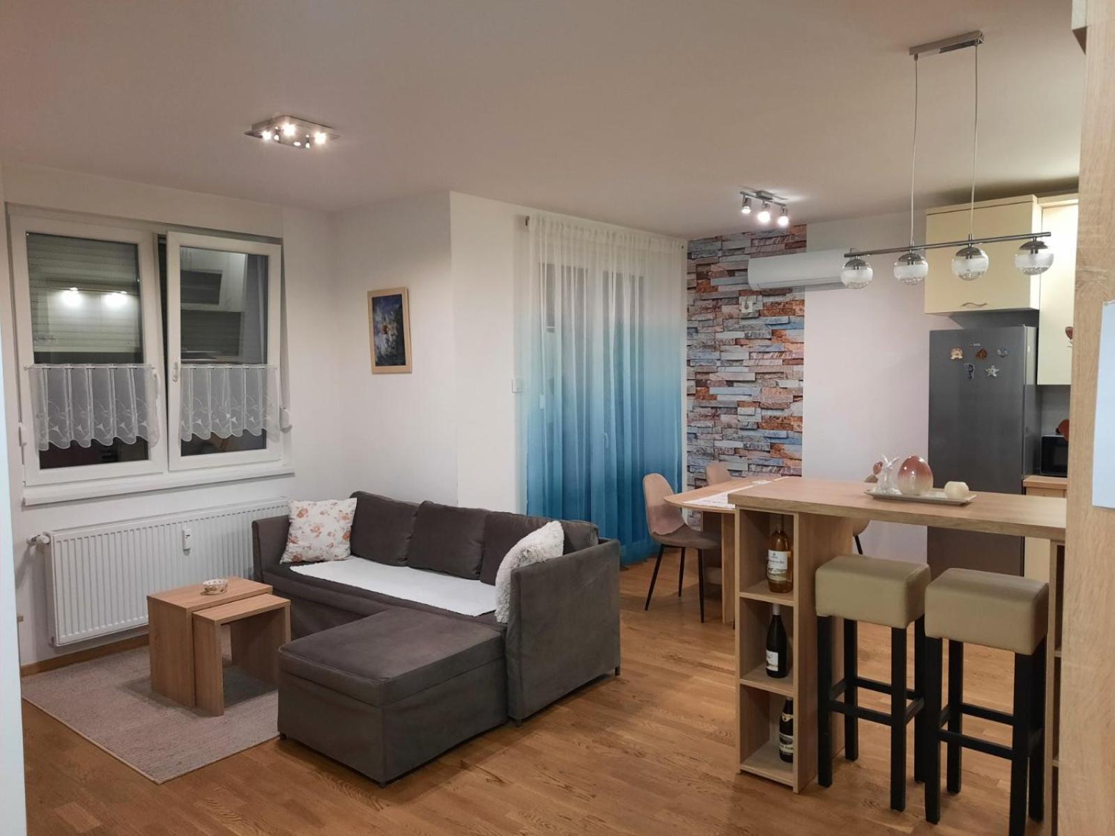 Lux Advent Apartment Subotica Ngoại thất bức ảnh